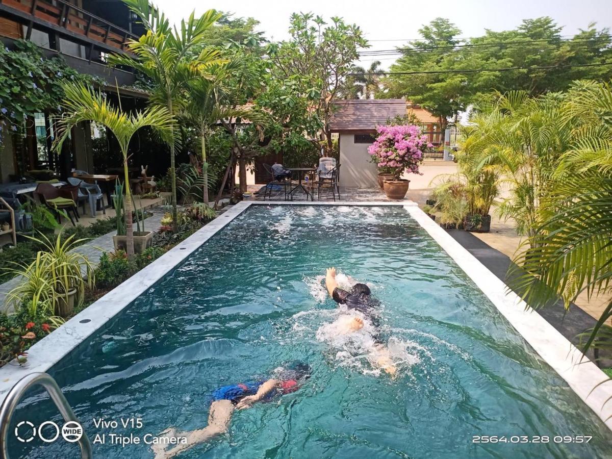 Anantaya Home Phrae Luaran gambar