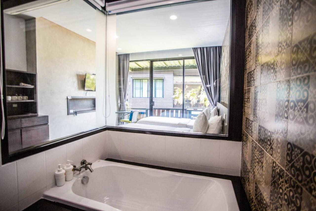 Anantaya Home Phrae Luaran gambar