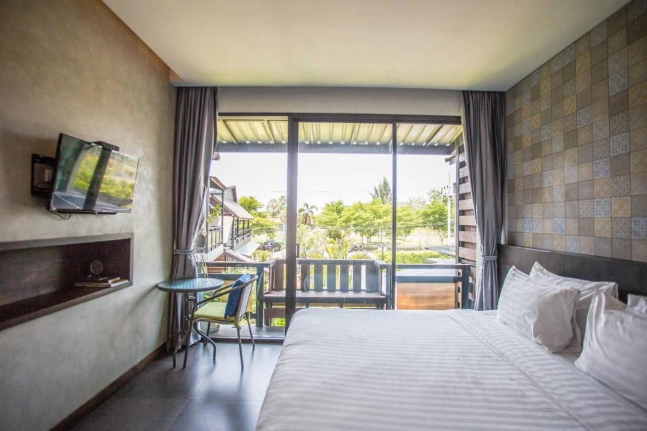 Anantaya Home Phrae Luaran gambar