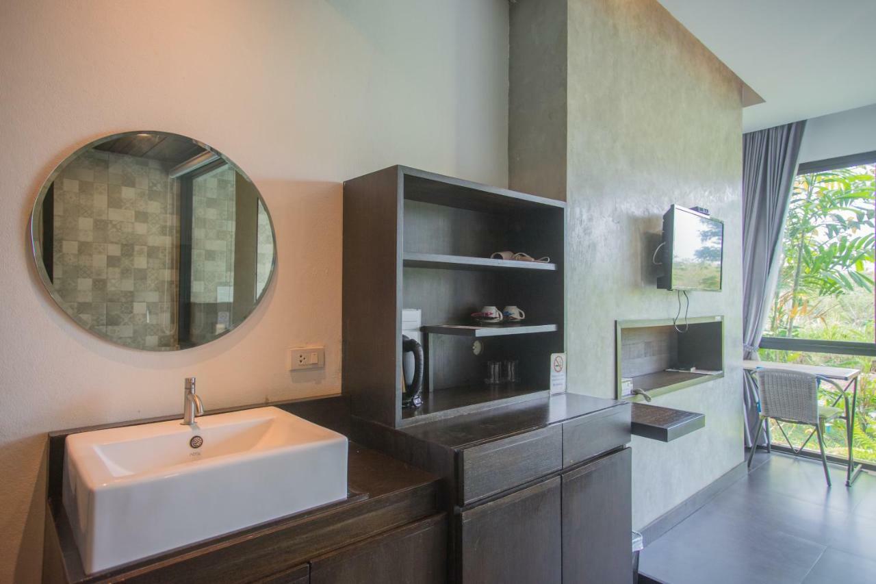 Anantaya Home Phrae Luaran gambar